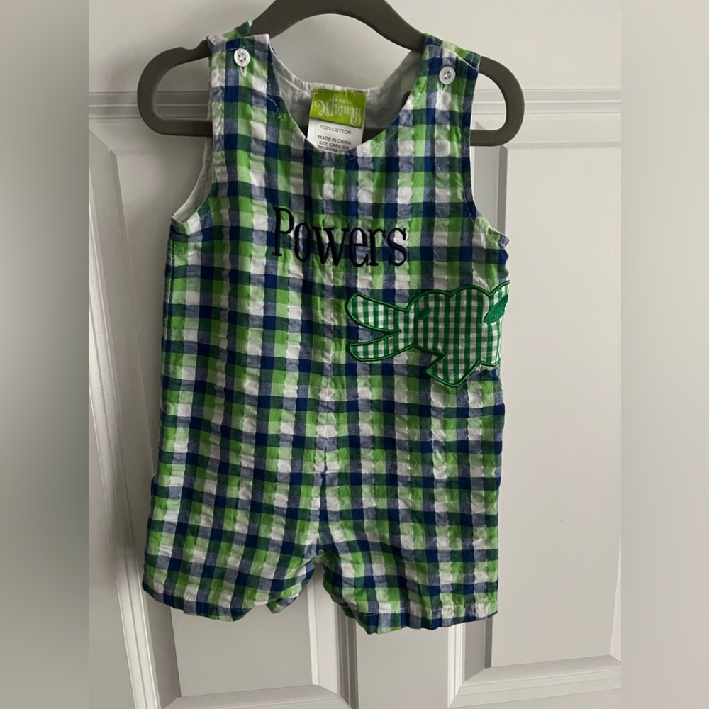 Classic whimsey embroidered jumper with alligator